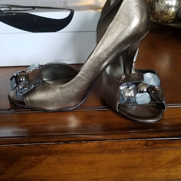 Shoes - Picture 1 of 5